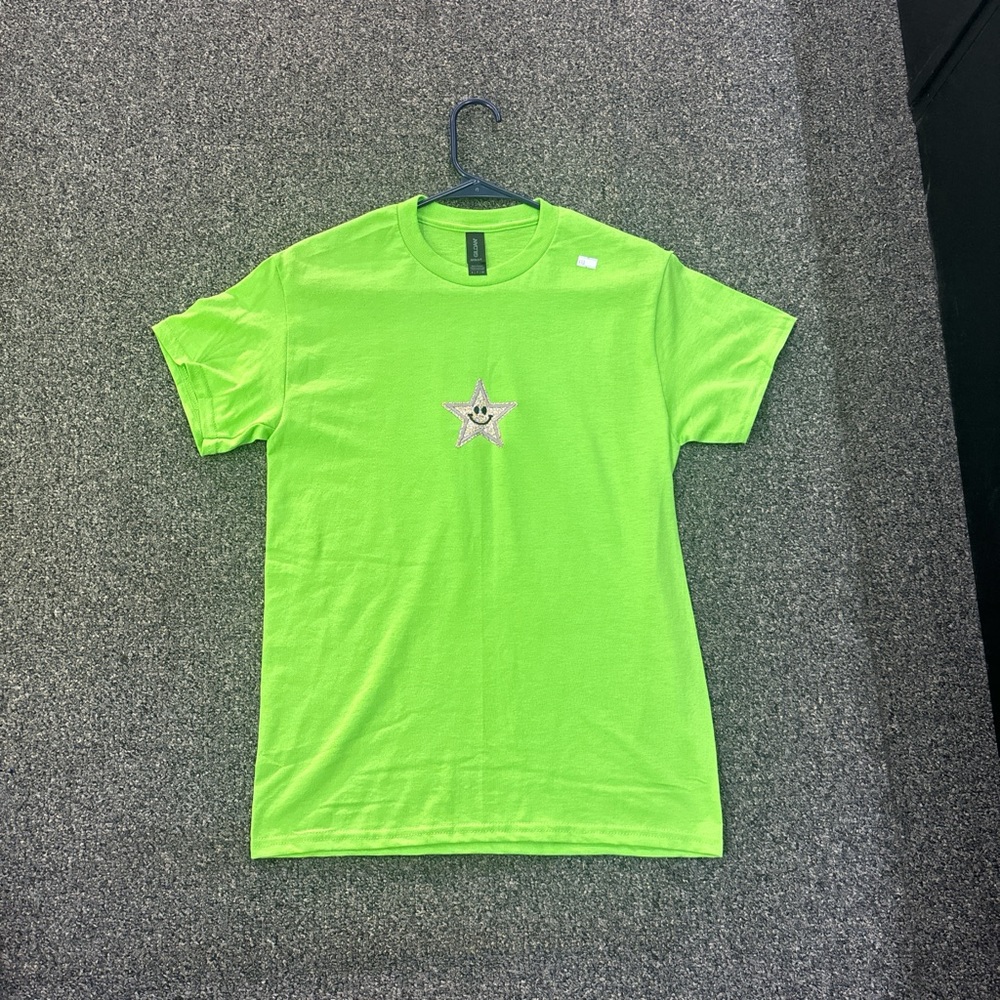Green shirt with sparkly star (small)